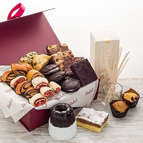 Deluxe Pastry and Diffuser Gift Set